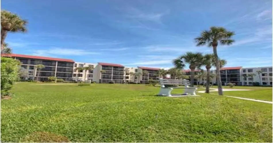 1975, West Hollywood, California 90069, 2 Bedrooms Bedrooms, 3 Rooms Rooms,1 BathroomBathrooms,Rental,For Rent,A3957313