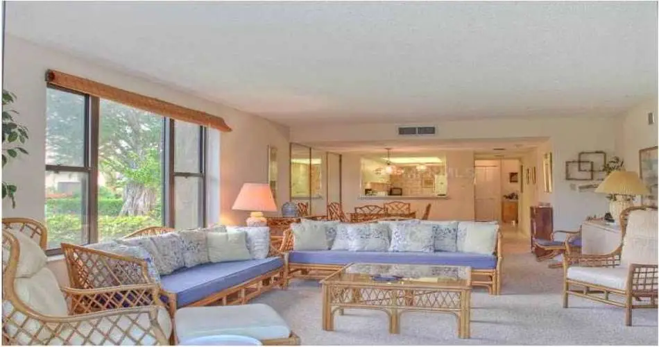 Realtyna, 4825 Weik Ave, Bell, Los Angeles, California, United States 90201, 2 Bedrooms Bedrooms, 5 Rooms Rooms,2 BathroomsBathrooms,Rental,For Rent,Weik Ave,A3964261