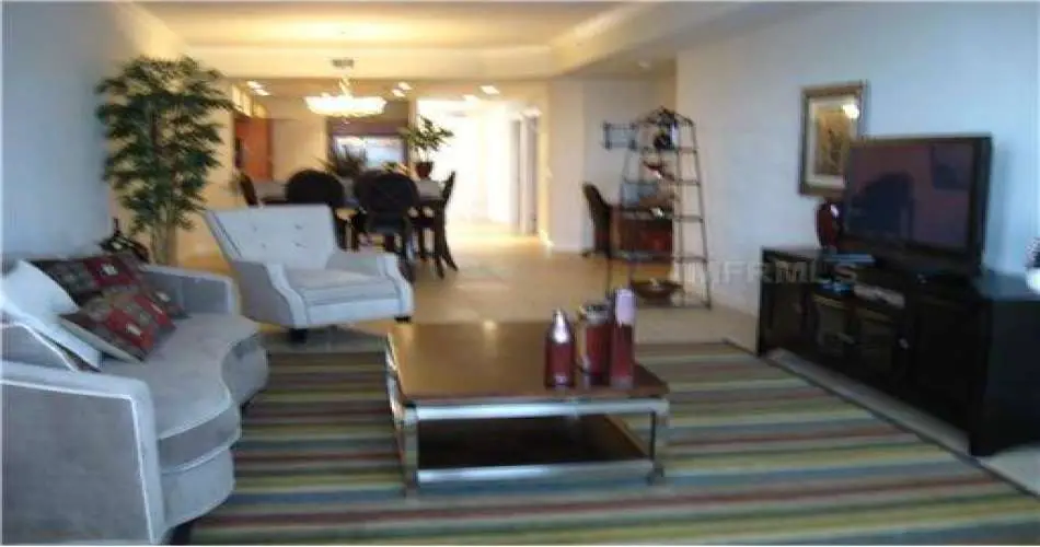 1428 E 77th St, Los Angeles, Los Angeles, California, United States 90001, 2 Bedrooms Bedrooms, 5 Rooms Rooms,2 BathroomsBathrooms,Rental,For Rent,E 77th St,A3965516