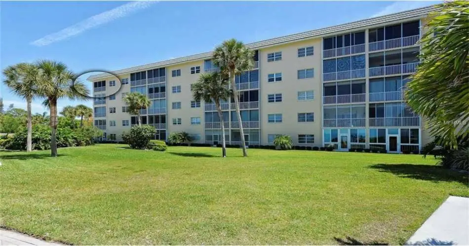 11576 Hamlin St, North Hollywood, California 91606, 2 Bedrooms Bedrooms, 6 Rooms Rooms,2 BathroomsBathrooms,Rental,For Rent,Hamlin St,A3993251