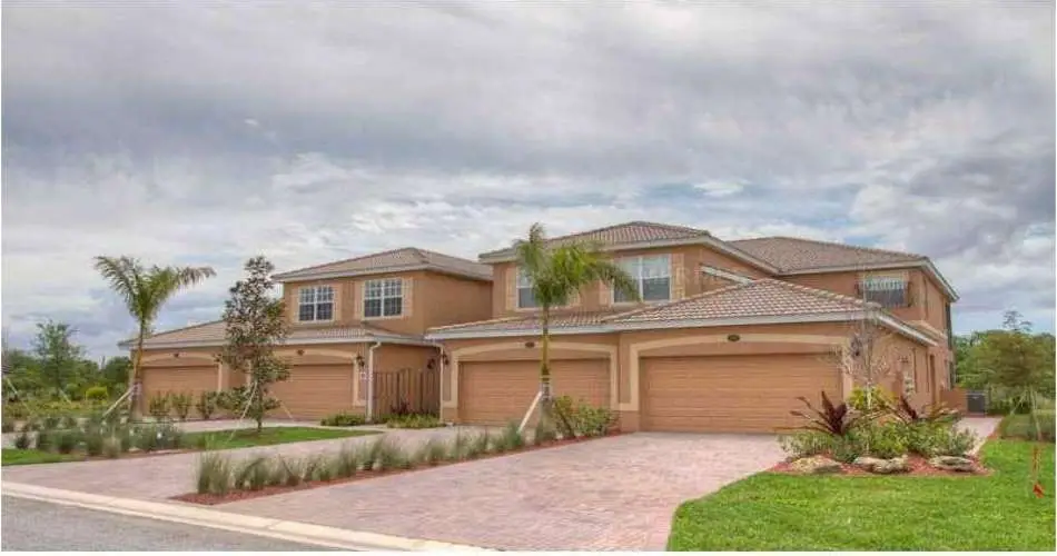 Realtyna, 15115 Valerio St, Van Nuys, California 91405, 3 Bedrooms Bedrooms, 5 Rooms Rooms,2 BathroomsBathrooms,Rental,For Rent,Valerio St,M5836163