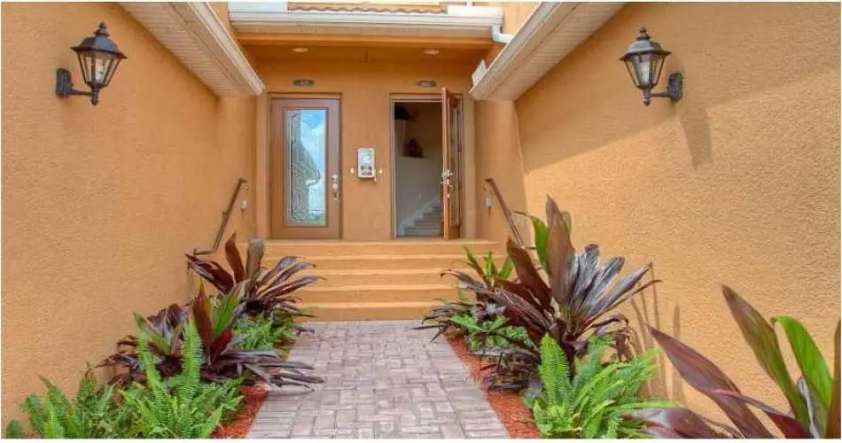 Realtyna, 15115 Valerio St, Van Nuys, California 91405, 3 Bedrooms Bedrooms, 5 Rooms Rooms,2 BathroomsBathrooms,Rental,For Rent,Valerio St,M5836163