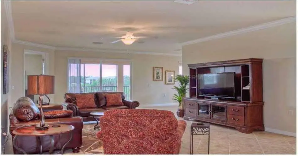 Realtyna, 15115 Valerio St, Van Nuys, California 91405, 3 Bedrooms Bedrooms, 5 Rooms Rooms,2 BathroomsBathrooms,Rental,For Rent,Valerio St,M5836163