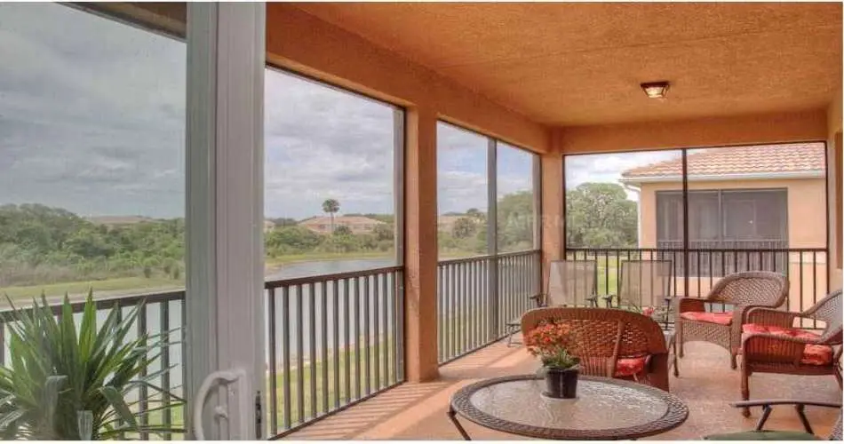 Realtyna, 15115 Valerio St, Van Nuys, California 91405, 3 Bedrooms Bedrooms, 5 Rooms Rooms,2 BathroomsBathrooms,Rental,For Rent,Valerio St,M5836163