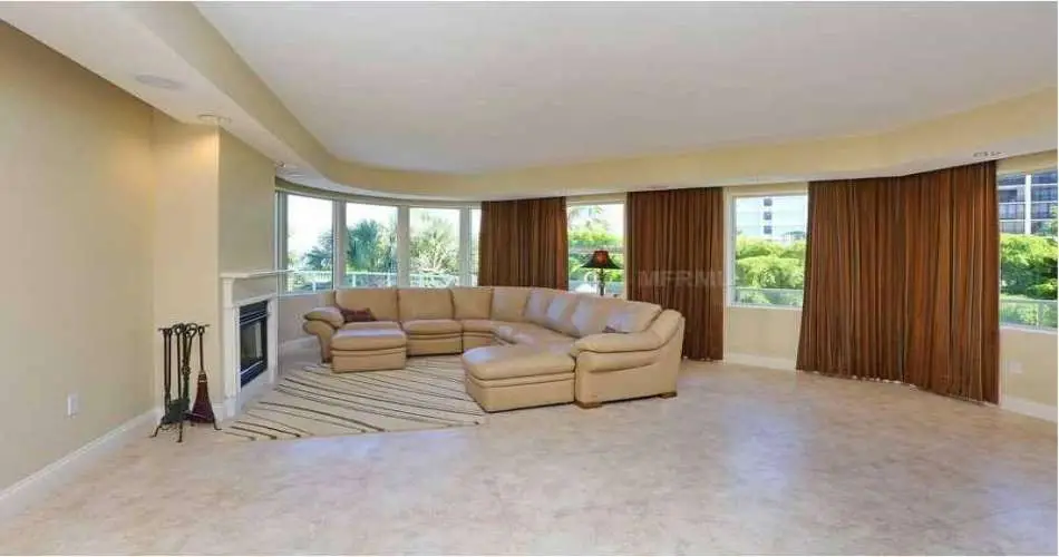 240 S Wetherly Dr, Beverly Hills, Los Angeles, California 90211, 2 Bedrooms Bedrooms, 2 Rooms Rooms,2 BathroomsBathrooms,Residential,For sale,S Wetherly Dr,A3978317