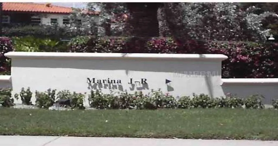 Realtyna, 8011 Dunfield Ave, Los Angeles, Los Angeles, California 90045, 3 Bedrooms Bedrooms, 3 Rooms Rooms,2 BathroomsBathrooms,Residential,For sale,Dunfield Ave,A3980919