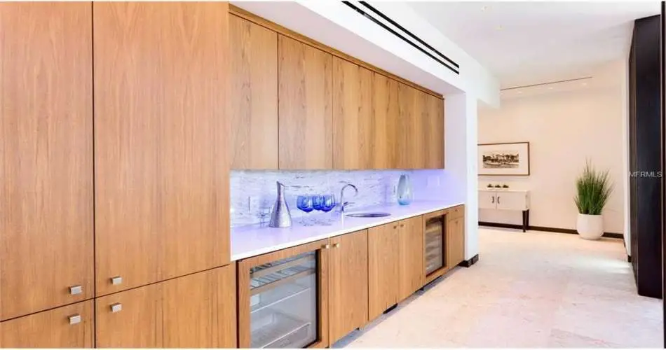 822 Milmada Dr, La Cañada Flintridge, Los Angeles, California 91011, 6 Bedrooms Bedrooms, 6 Rooms Rooms,8 BathroomsBathrooms,Residential,For sale,Milmada Dr,A3989550