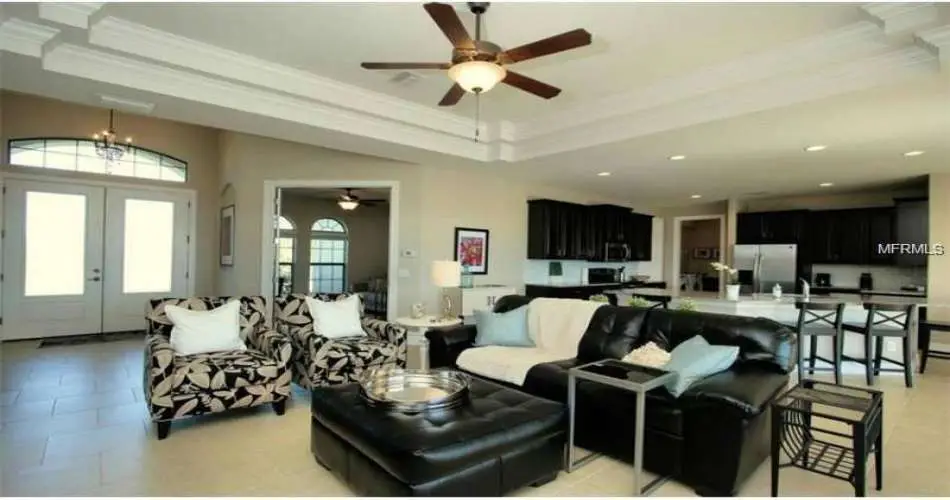 Realtyna, 18614 Liggett St, Northridge, Los Angeles, California 91324, 3 Bedrooms Bedrooms, ,2 BathroomsBathrooms,Residential,For sale,Liggett St,C7045304