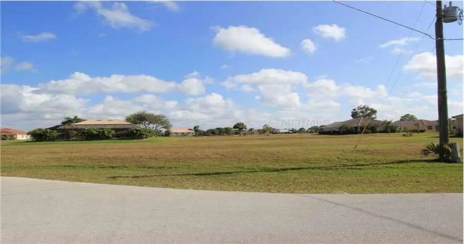 9352 Crebs Ave, Northridge, Los Angeles, California 91324, ,Vacant land,For sale,Crebs Ave,C7051003