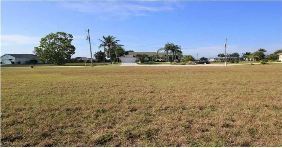 9352 Crebs Ave, Northridge, Los Angeles, California 91324, ,Vacant land,For sale,Crebs Ave,C7051003